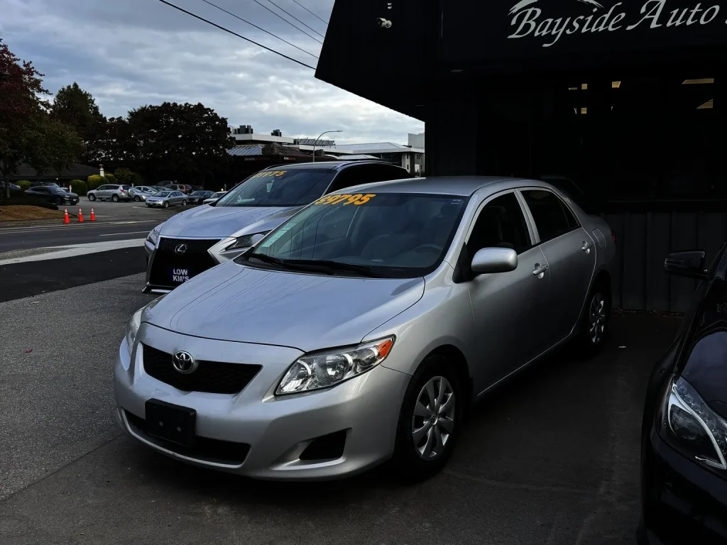2010-toyota-corolla-01